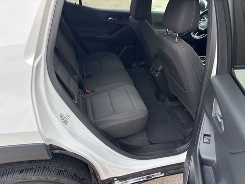 Used 2025 Chevrolet Equinox LT FWD image 11