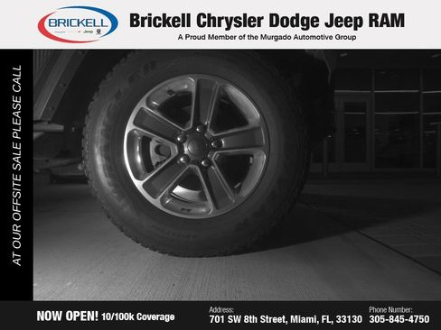 Used 2018 Jeep Wrangler Unlimited Sahara AWD/4WD image 15