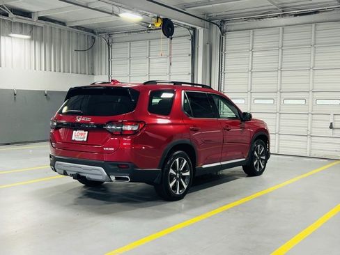 New 2025 Honda Pilot Touring image 20