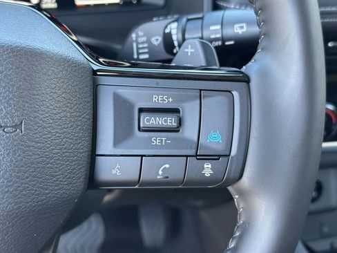 Certified 2025 Nissan Rogue SL AWD/4WD image 28
