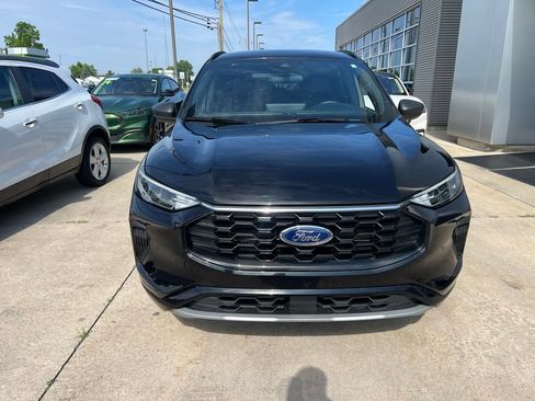 Used 2023 Ford Escape ST-Line w/ Tech Pack #1 AWD/4WD image 4