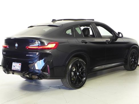 Certified 2024 BMW X4 xDrive30i w/ Premium Package image 7