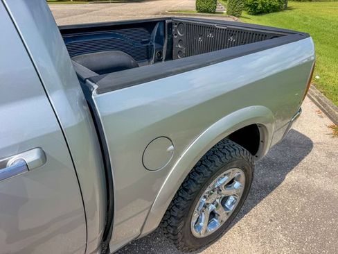 Used 2015 RAM 1500 Laramie w/ Convenience Group AWD/4WD image 10