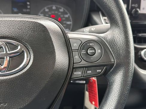 Used 2025 Toyota Corolla LE FWD image 27