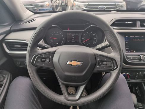 Used 2021 Chevrolet TrailBlazer LS FWD image 30