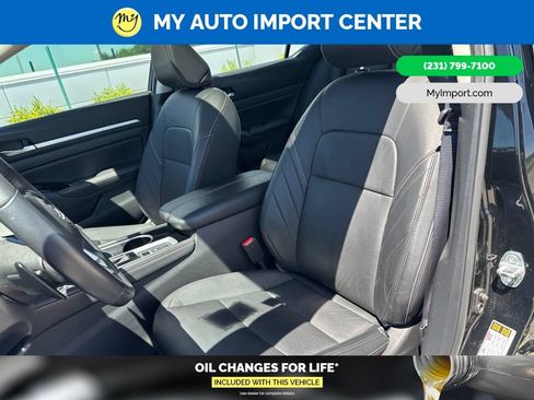 Used 2024 Nissan Altima 2.5 SR w/ SR Premium Package AWD/4WD image 13
