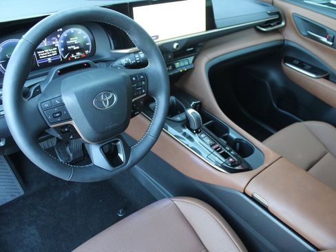 New 2026 Toyota Crown Signia image 13