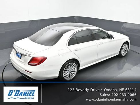 Used 2019 Mercedes-Benz E 300 4MATIC image 18
