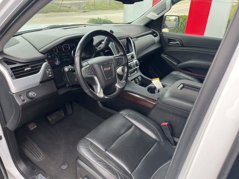 Used 2019 GMC Yukon XL SLT w/ Open Road Package RWD image 25