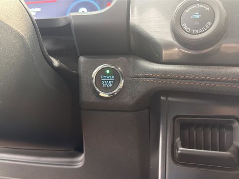 Used 2024 Ford F150 Lightning Lariat image 21