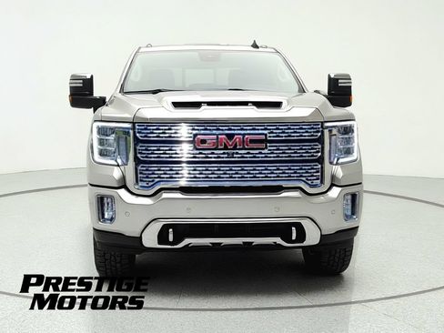 Used 2022 GMC Sierra 3500 Denali w/ Denali Ultimate Package AWD/4WD image 2