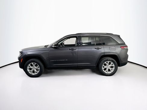 Used 2023 Jeep Grand Cherokee Limited w/ Trailer Tow Prep Group (B) AWD/4WD image 8