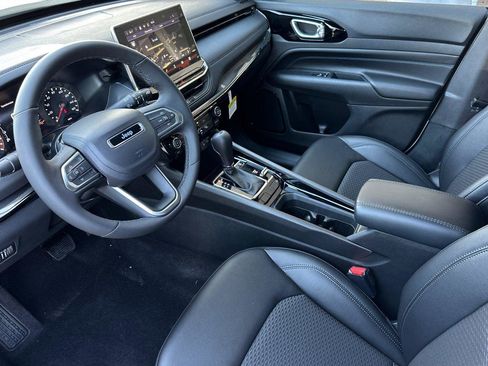 New 2026 Jeep Compass Latitude image 7