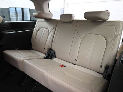 Used 2023 Ford Expedition Limited RWD image 20