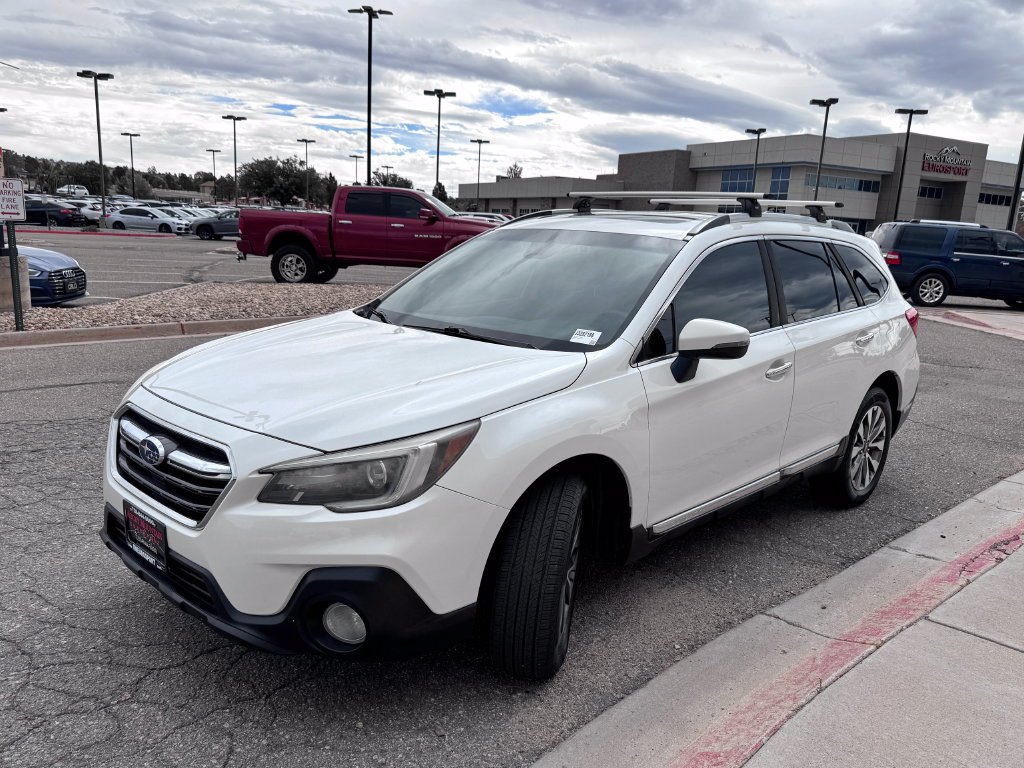 Used 2018 Subaru Outback 2.5i Touring w/ Popular Package #3 AWD/4WD image 4