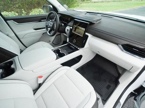 Used 2025 GMC Acadia Denali w/ LPO, Floor Liner Package image 25