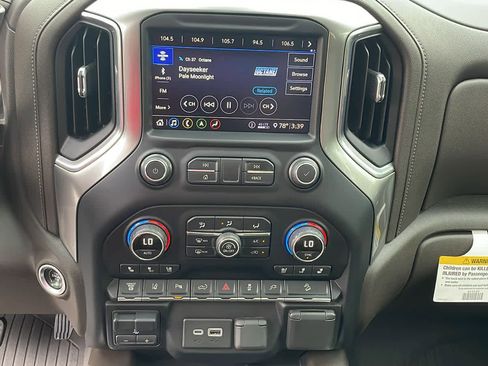 Used 2020 Chevrolet Silverado 2500 LTZ w/ LTZ Premium Package image 14