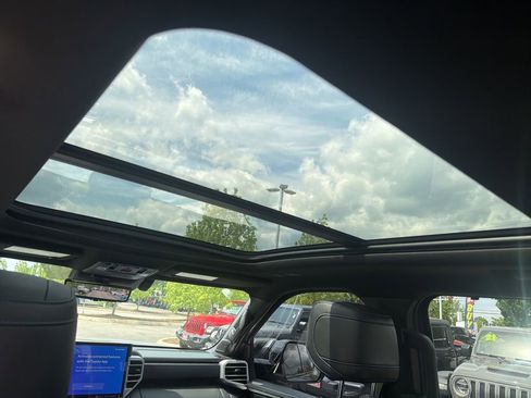 Used 2022 Toyota Tundra Platinum w/ Advanced Package image 13