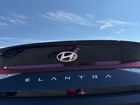 New 2025 Hyundai Elantra Sport image 10