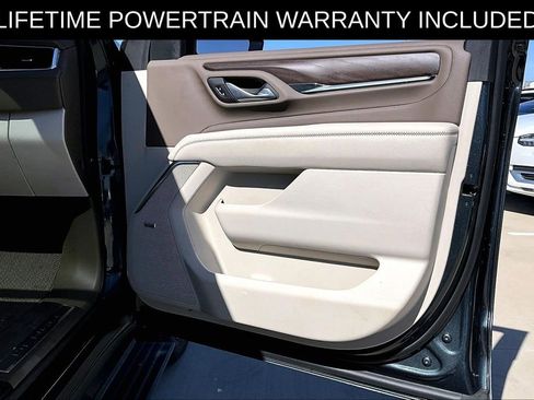 Used 2021 GMC Yukon XL Denali w/ Denali Premium Package image 24