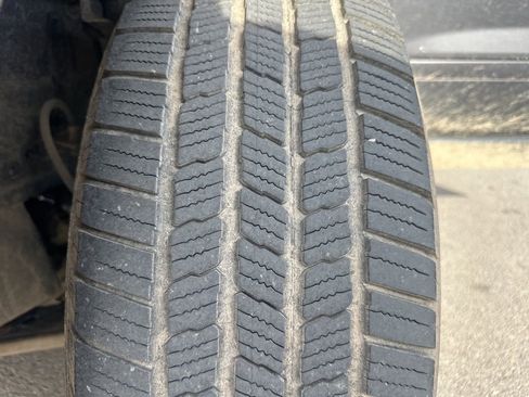 Used 2015 GMC Acadia SLE image 15