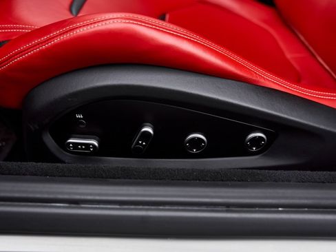 Used 2020 Ferrari GTC4Lusso T image 39