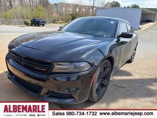 Used 2017 Dodge Charger R/T video 1