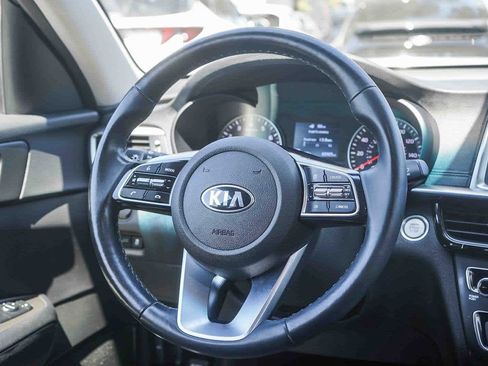Used 2020 Kia Optima SE FWD image 17