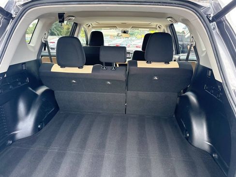 Used 2018 Toyota RAV4 XLE FWD image 9