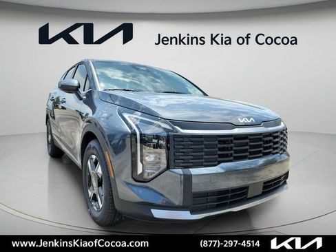 New 2026 Kia Sportage LX FWD image 2