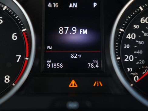 Used 2018 Volkswagen GTI Autobahn FWD image 34