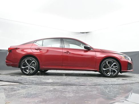 Used 2024 Nissan Altima 2.5 SR w/ SR Premium Package image 55