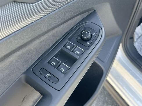 New 2026 Volkswagen GTI SE FWD image 15