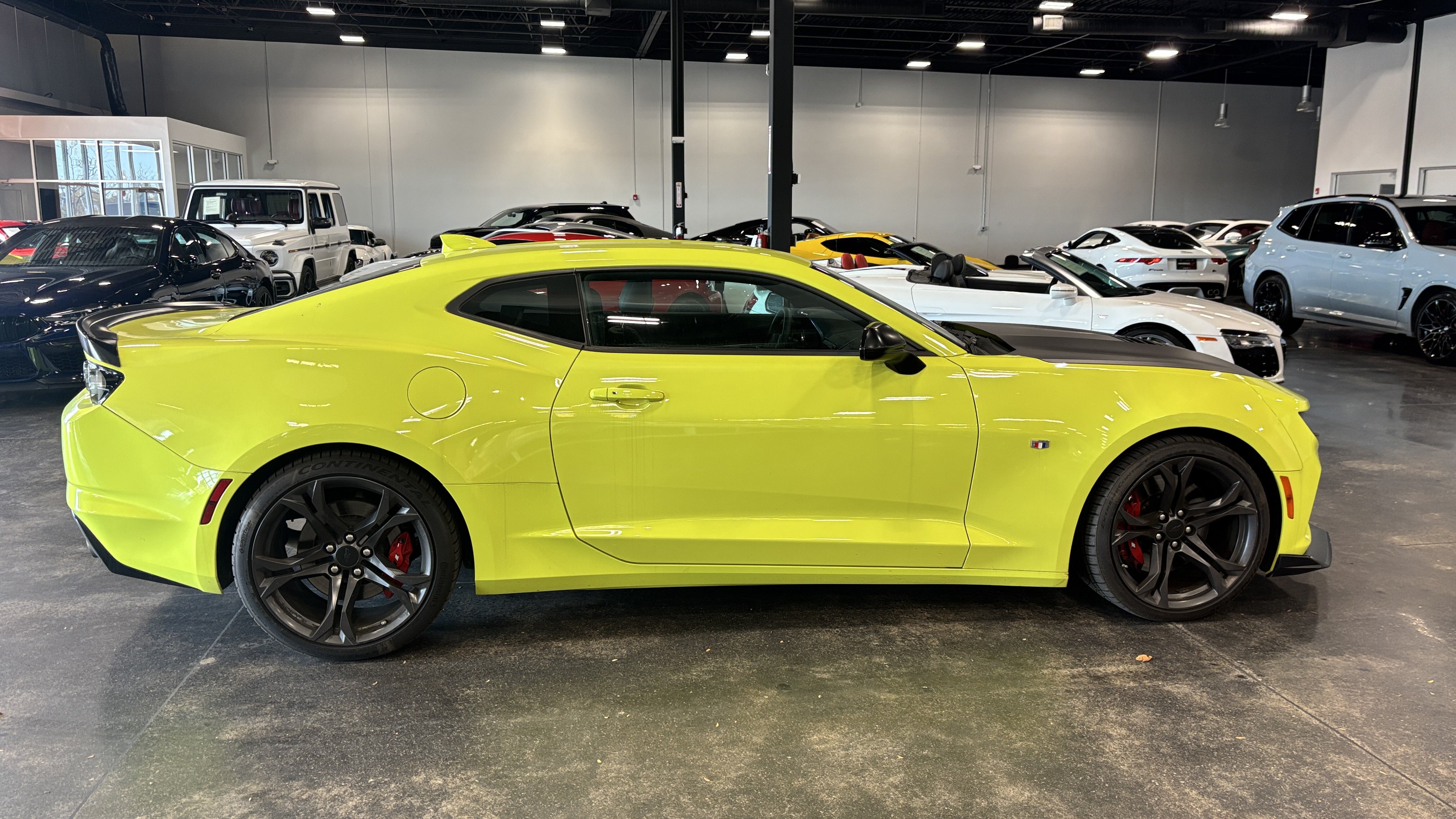 Used 2019 Chevrolet Camaro SS RWD image 6