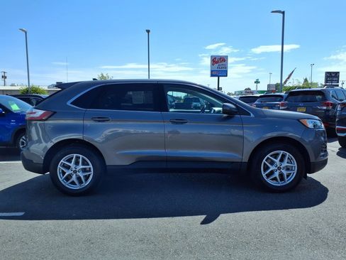 Used 2023 Ford Edge SEL image 8