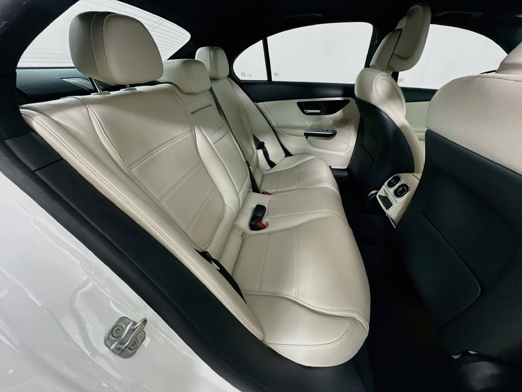 Used 2024 Mercedes-Benz C 300 Sedan image 27