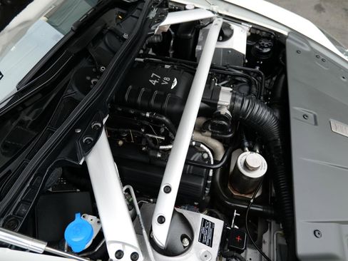 Used 2015 Aston Martin V8 Vantage S image 47