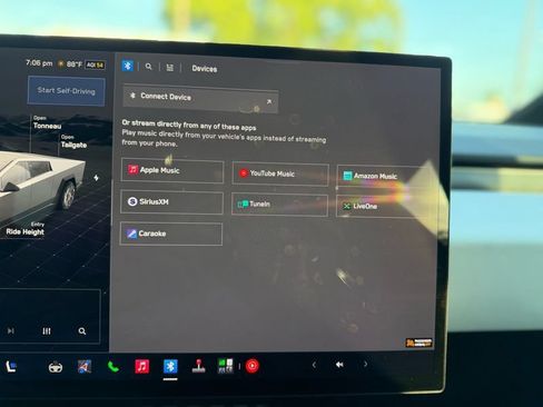 Used 2024 Tesla Cybertruck AWD Crew Cab image 55