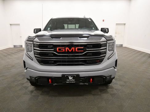 Used 2024 GMC Sierra 1500 AT4 w/ Technology Package AWD/4WD image 11