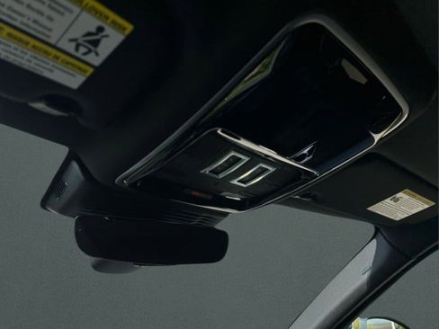 New 2026 Land Rover Range Rover Velar S image 30