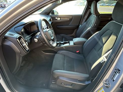 Certified 2023 Volvo C40 P8 Recharge Plus AWD/4WD image 24