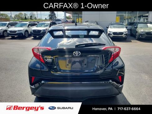 Used 2019 Toyota C-HR XLE FWD image 3