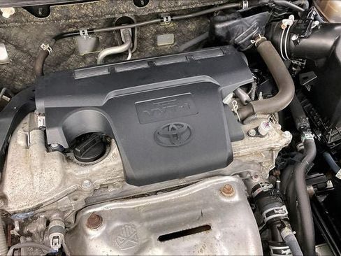 Used 2015 Toyota RAV4 LE AWD/4WD image 29