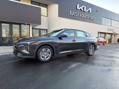 New 2025 Kia K4 LX