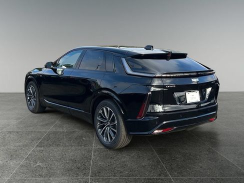 Used 2026 Cadillac Lyriq Sport RWD image 5