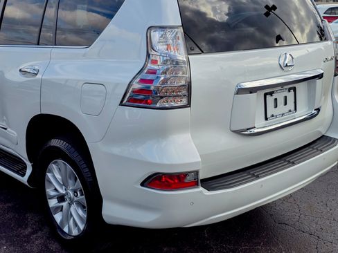 Used 2019 Lexus GX 460 Premium w/ Premium Package image 15