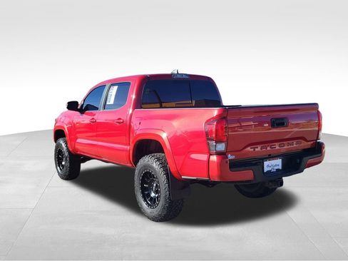 Used 2018 Toyota Tacoma TRD Sport w/ Technology Package image 8