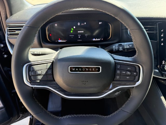 Used 2022 Jeep Wagoneer Series II RWD image 15