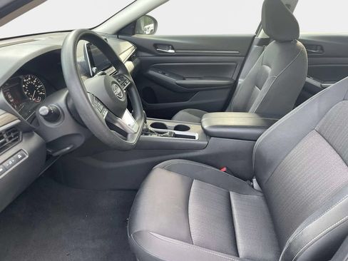 Used 2025 Nissan Altima 2.5 SV FWD image 22