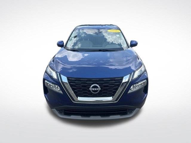 Used 2022 Nissan Rogue SV FWD image 2